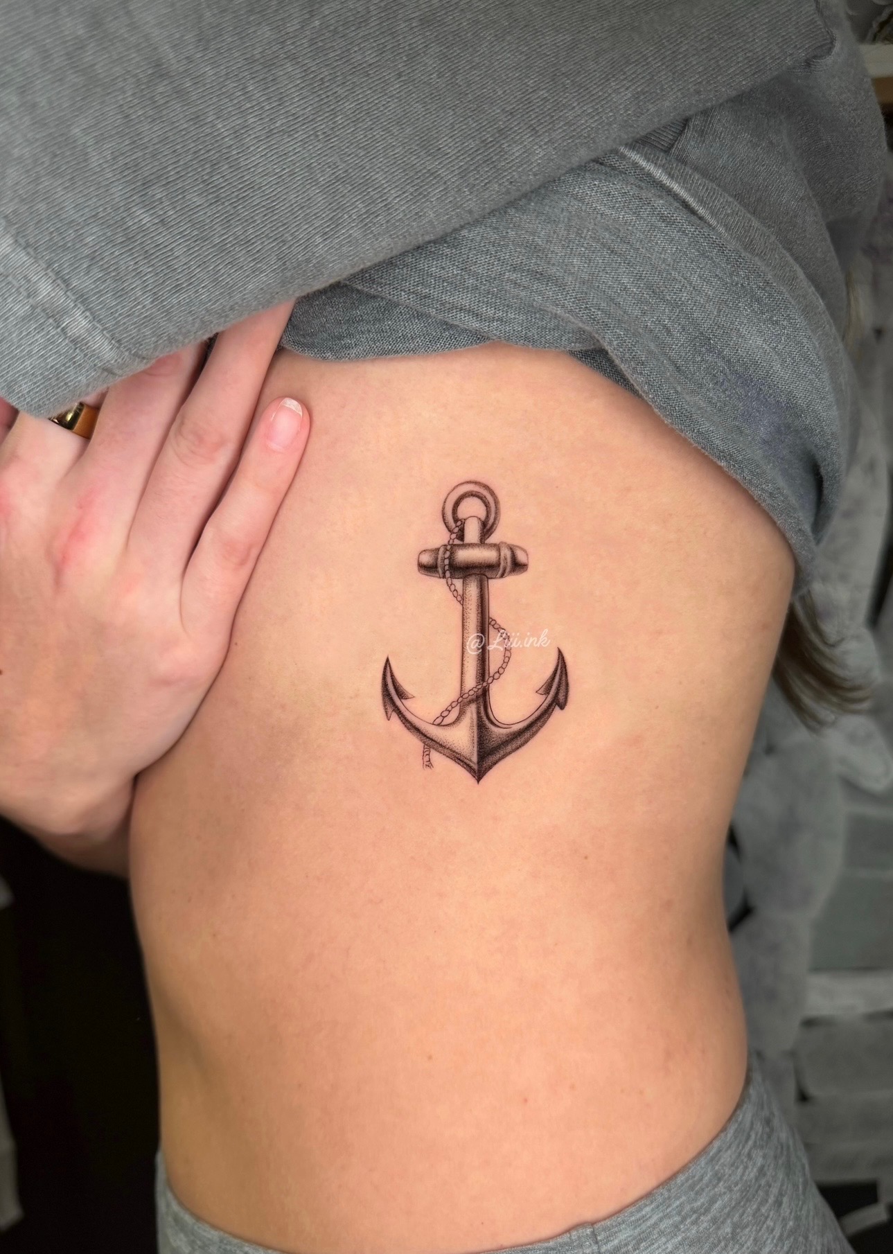 Fine line tattoo by Li at Horimu Studio