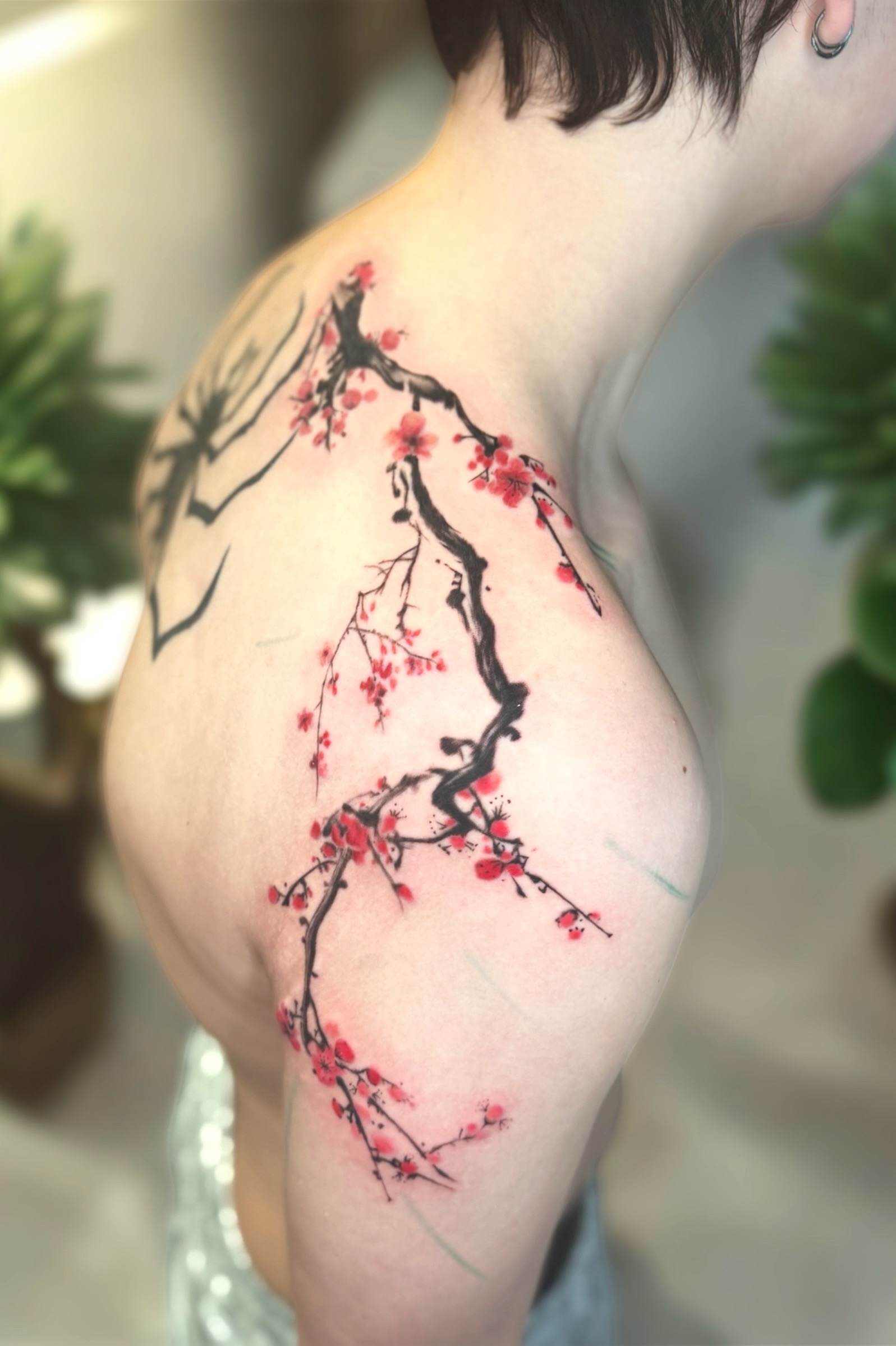 Large scale tattoo piece by Li at Horimu Studio